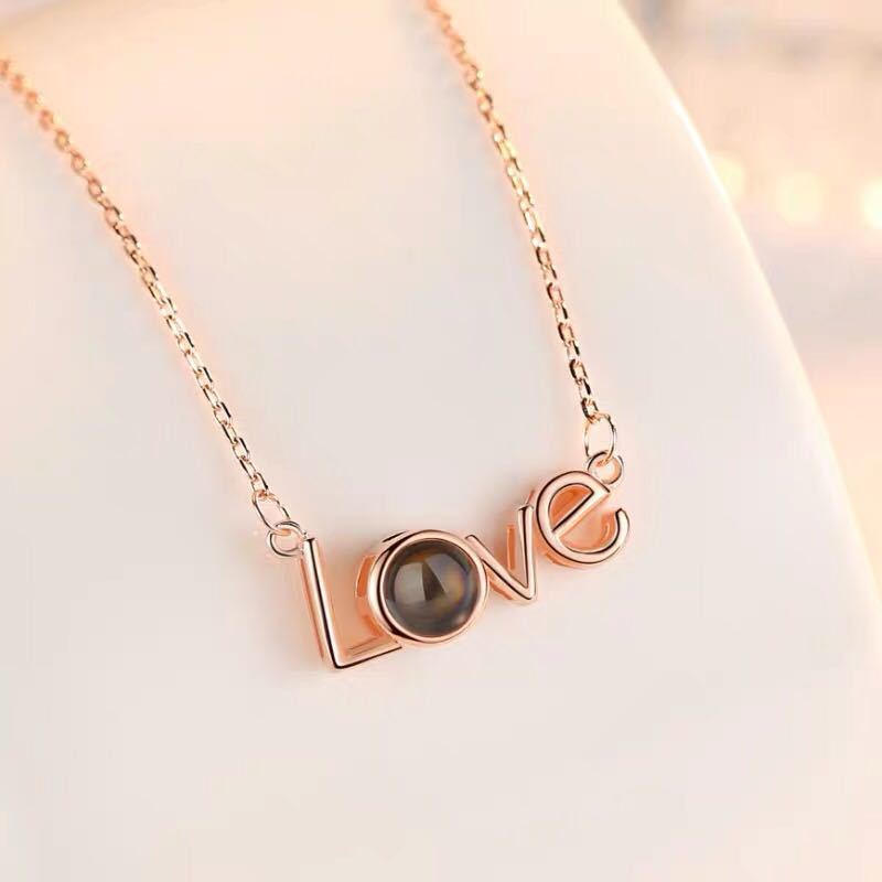 I love you in 100 languages projection necklace